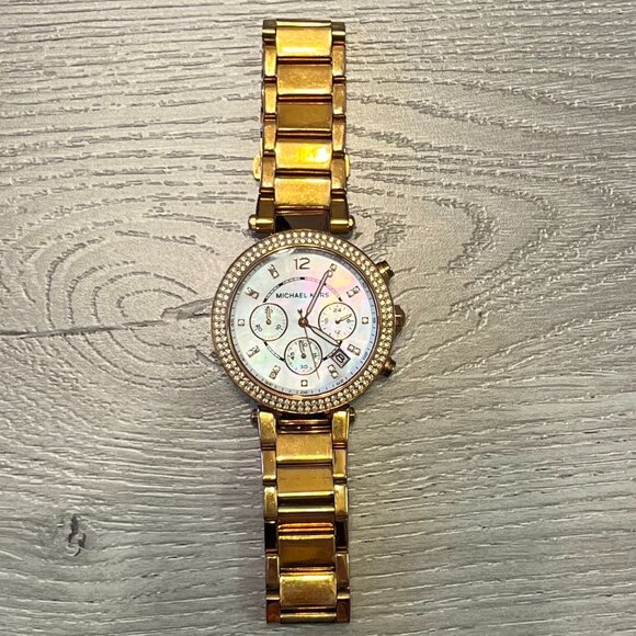 Vintage Michael Kors Rose Gold Watch - Picture 7 of 13